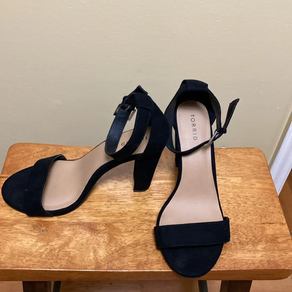 Torrid ankle strap Size 11 W sandals with 4 inch heels. Black Suede. New no tag - Picture 2 of 8